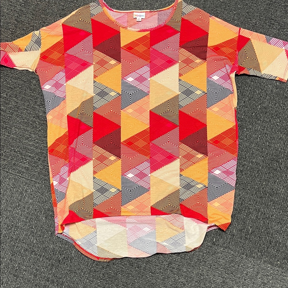 Geometric Triangle Print Top in Red, Orange, Pink